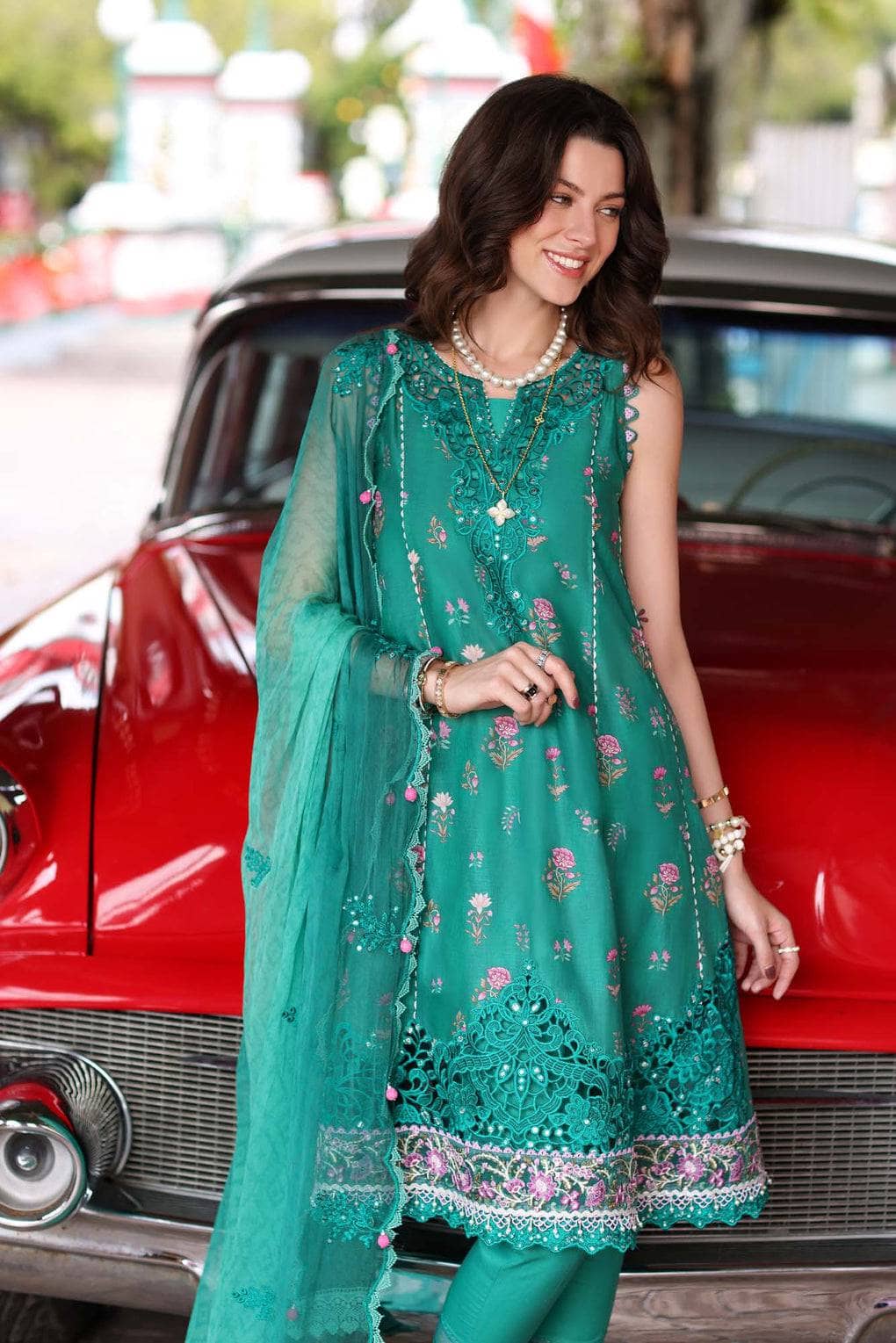 img_saadia_asad_noor_luxe_printkari_awwal_boutique
