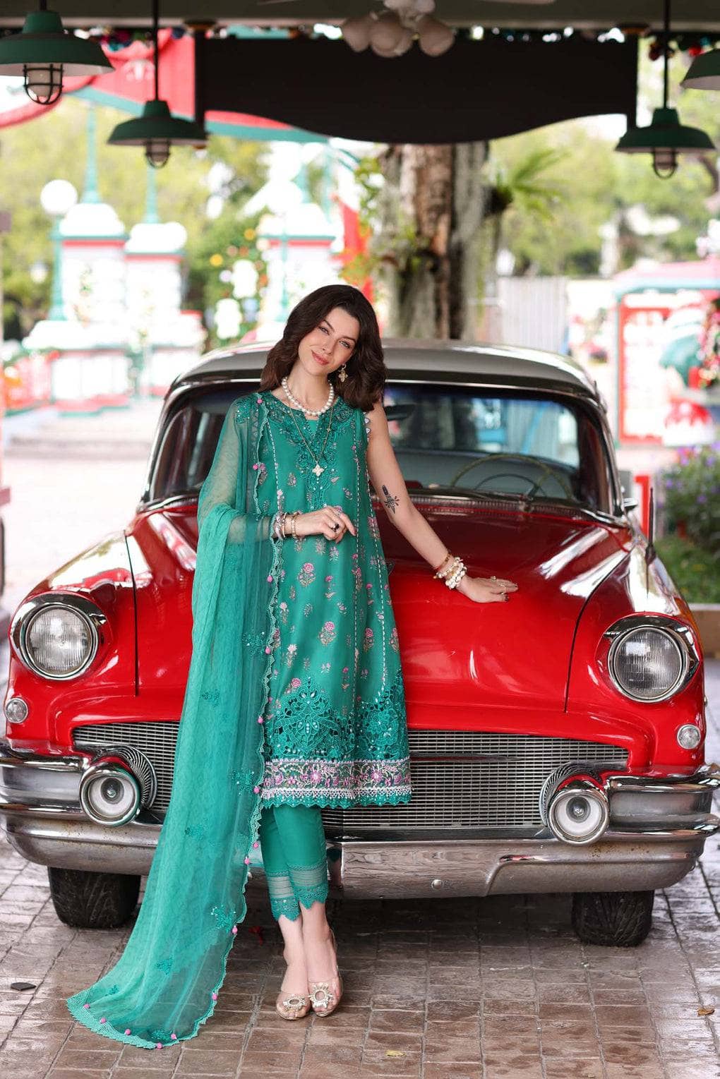 img_saadia_asad_noor_luxe_printkari_awwal_boutique