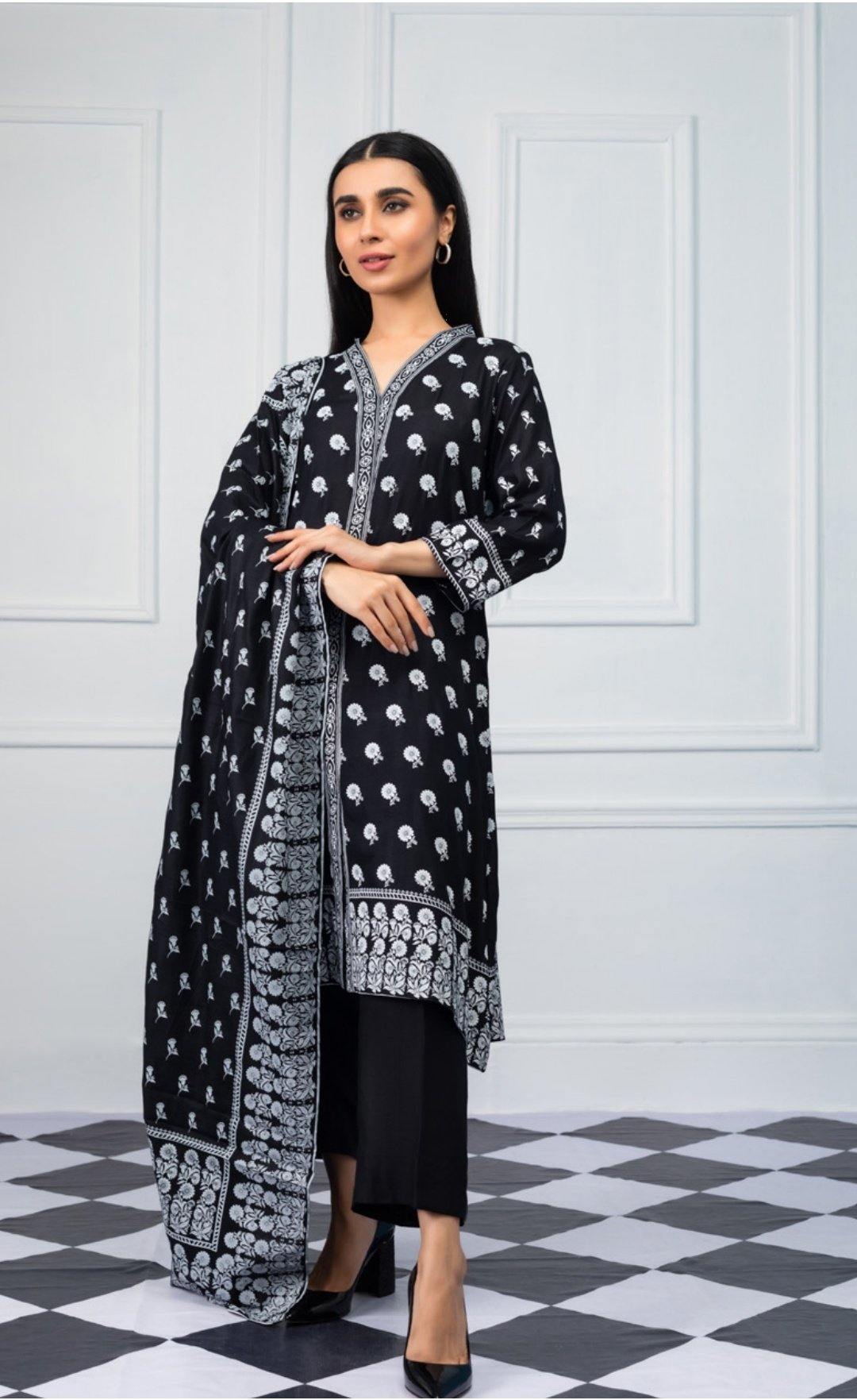 img_sahil_lawn_vol_3_awwal_boutique