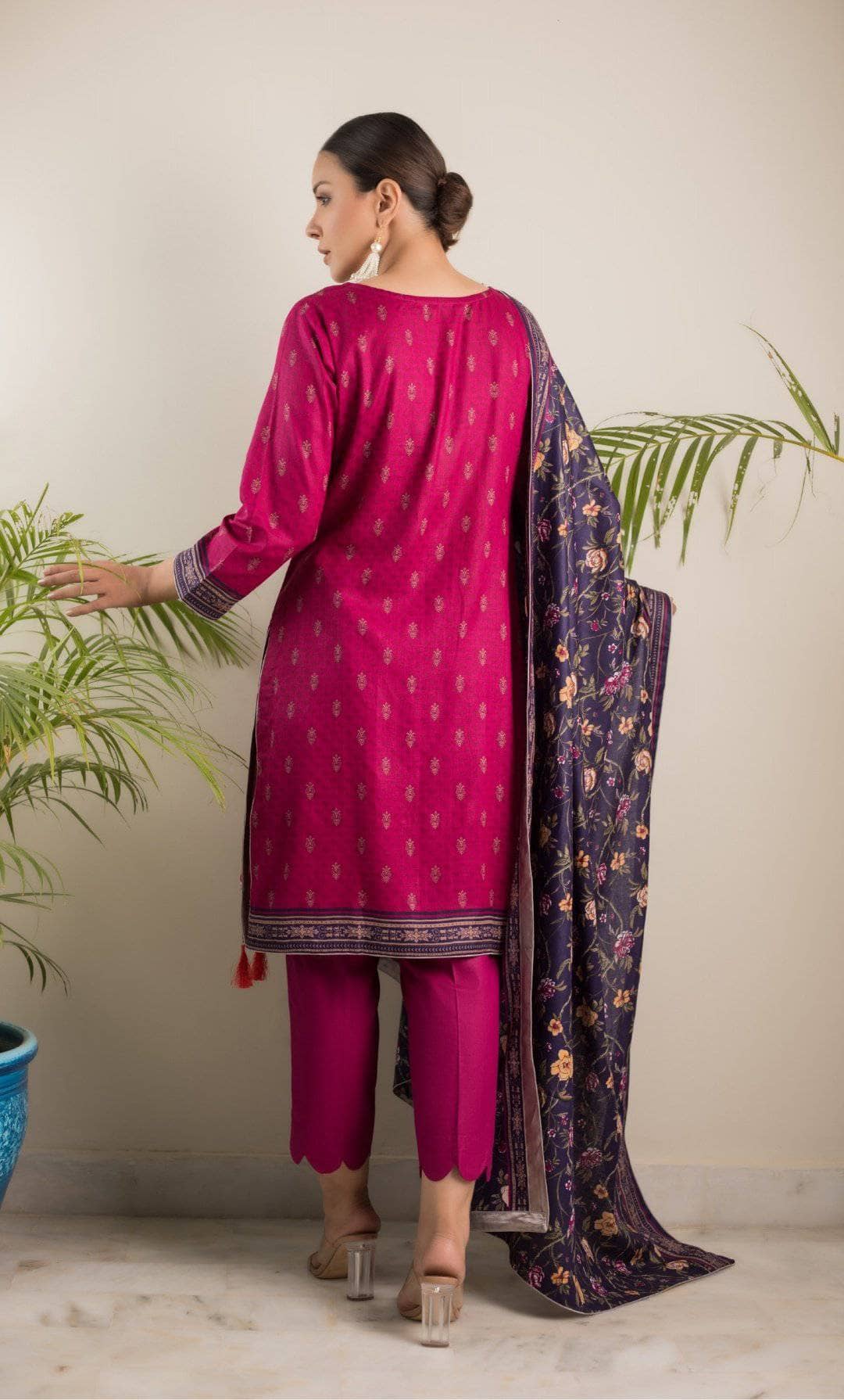 img_sahil_embroidered_lawn_2021_awwal_boutique