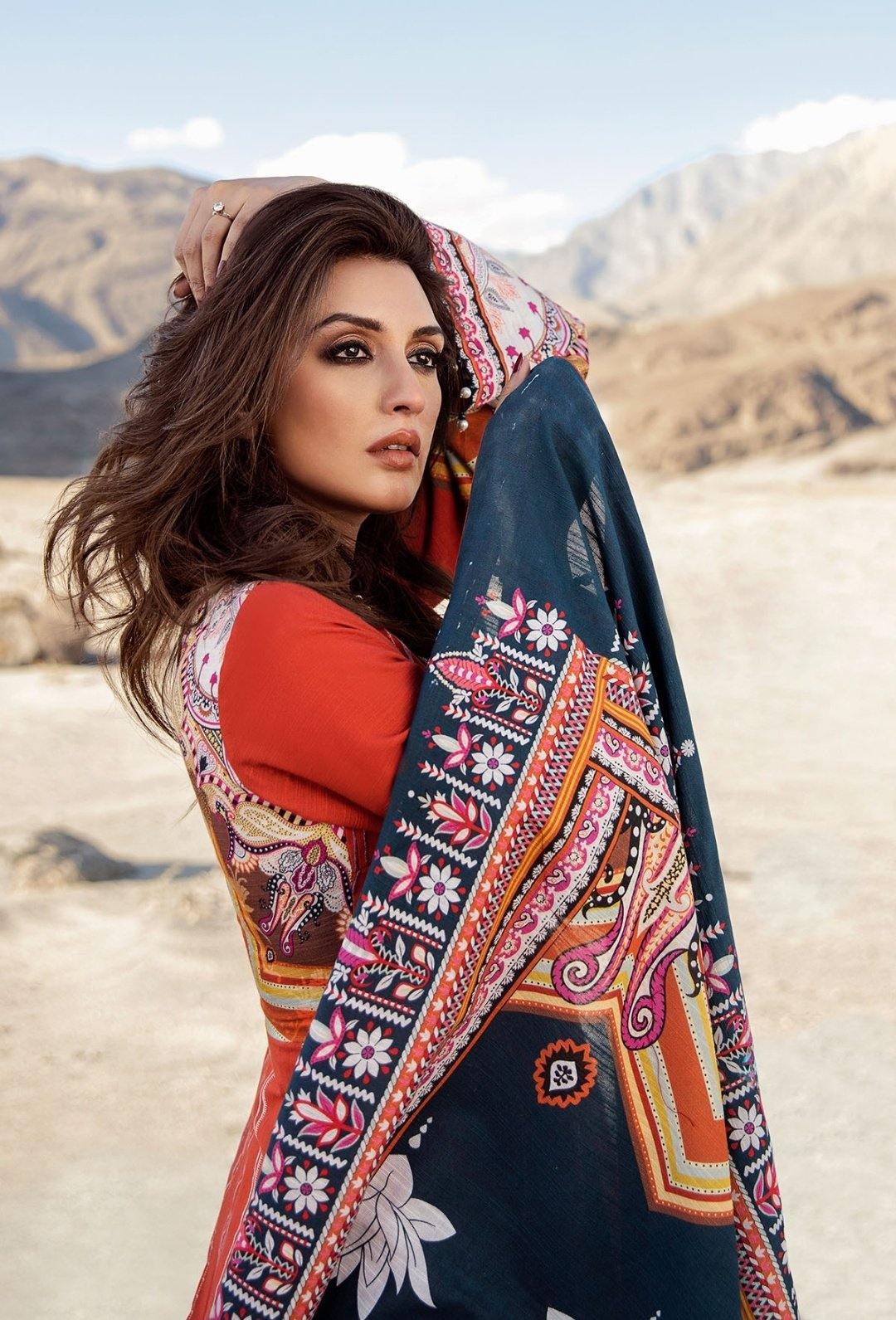 img_saira_rizwan_ittehad_winter_collection_awwal_boutique