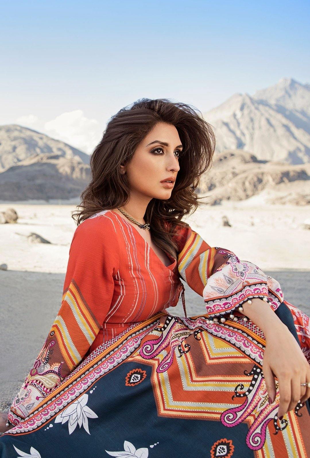 img_saira_rizwan_ittehad_winter_collection_awwal_boutique