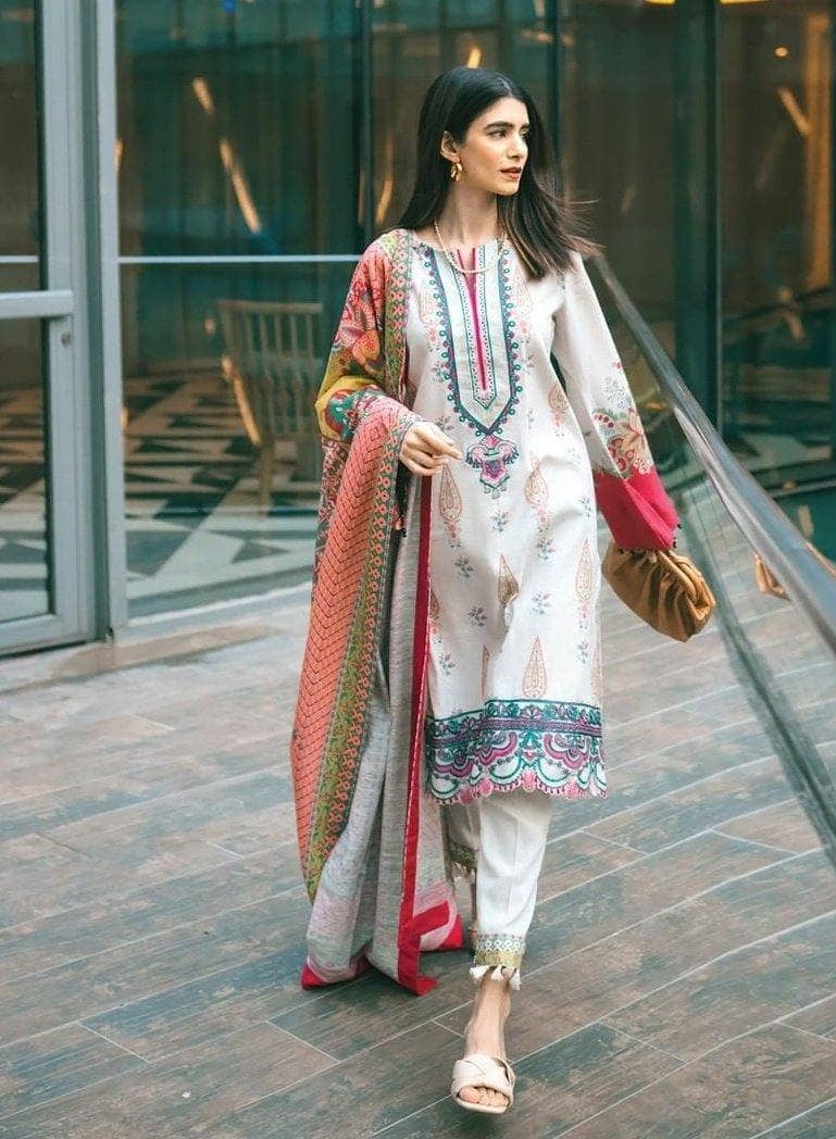 img_spotted_saira_rizwan_ittehad_awwal_boutique