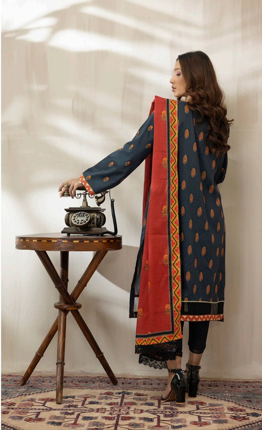 img_salina_printed_lawn_by_regalia_awwal_boutique