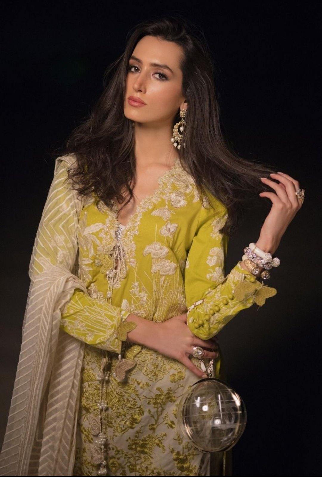 img_sana_safinaz_lawn_collection_2020_awwal_boutique