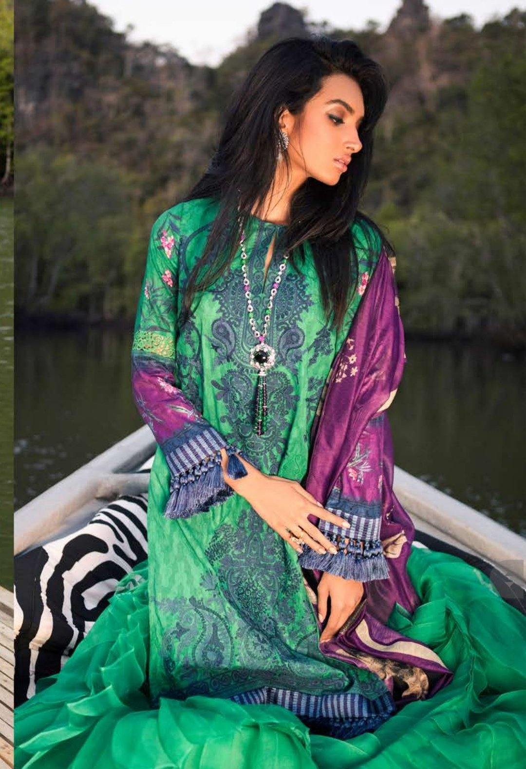 img_sana_safinaz_lawn_collection_awwal_boutique