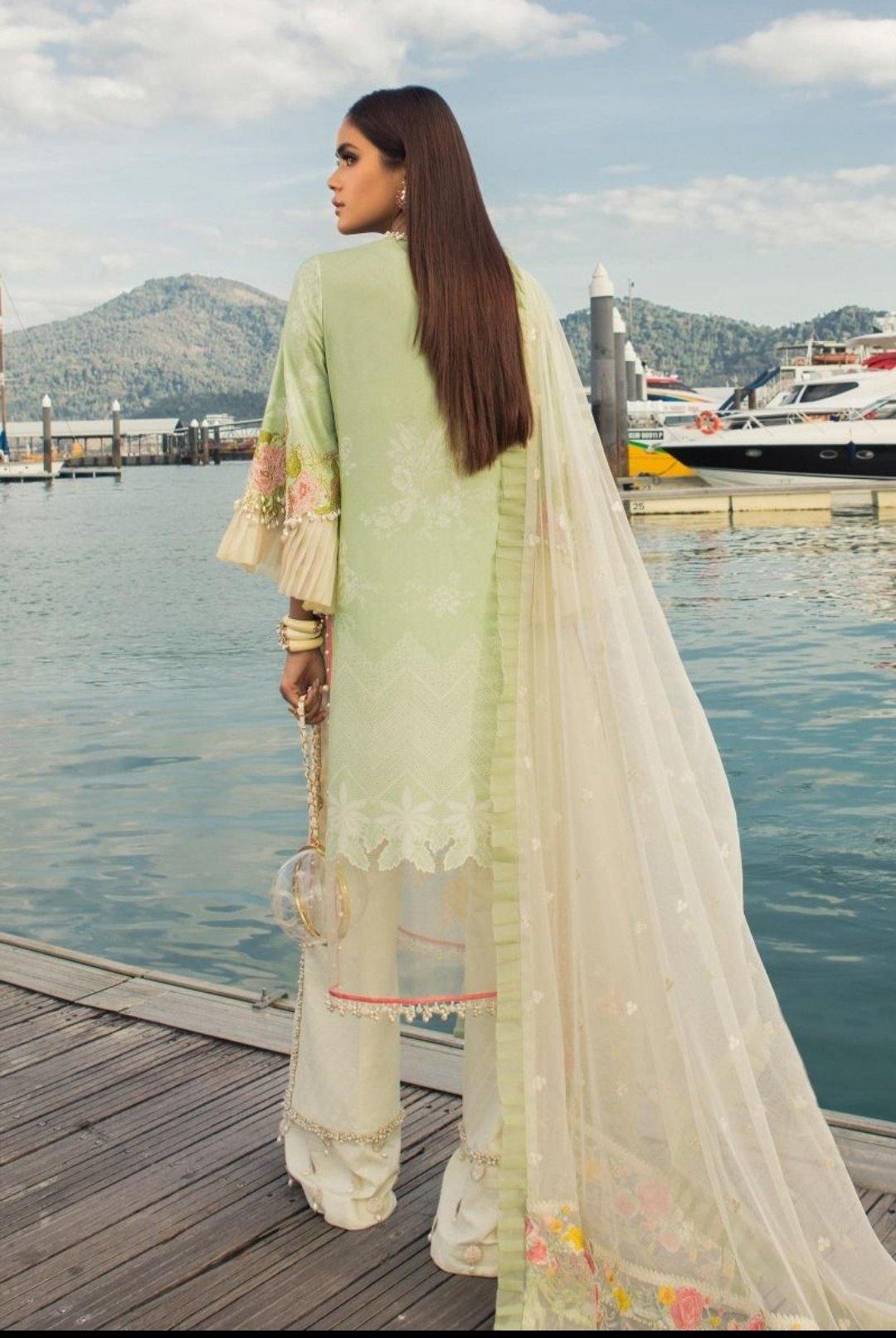 img_sana_safinaz_lawn_collection_awwal_boutique