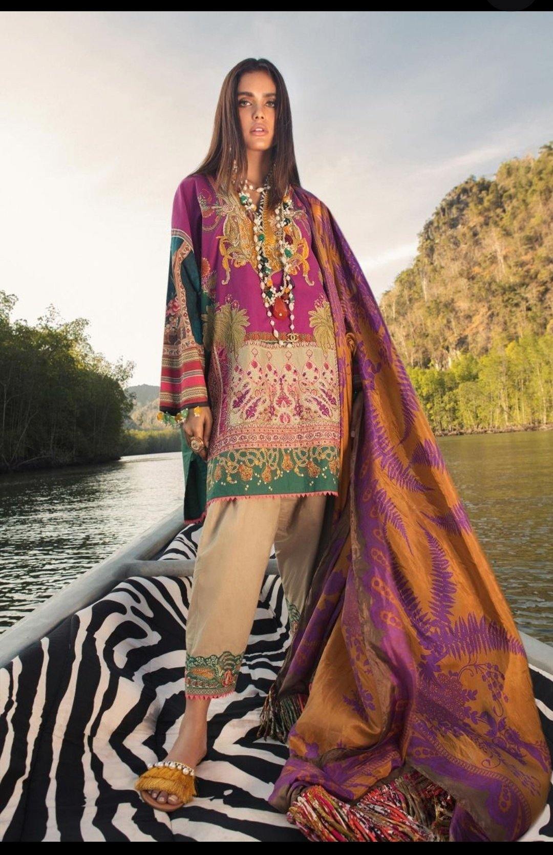 img_sana_safinaz_lawn_collection_2020_awwal_boutique