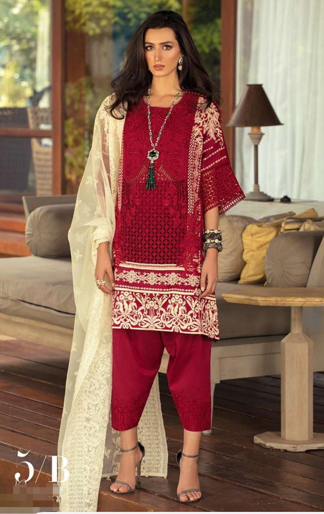 img_sana_safinaz_lawn_collection_awwal_boutique
