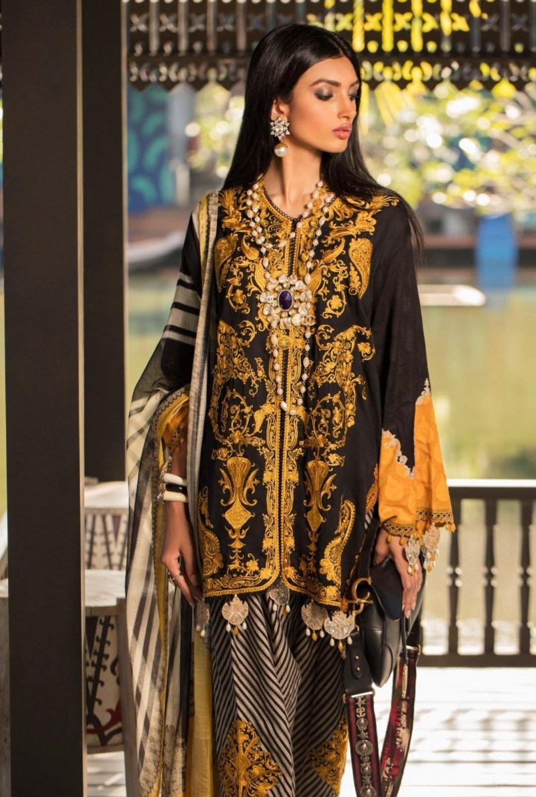 img_sana_safinaz_lawn_collection_awwal_boutique