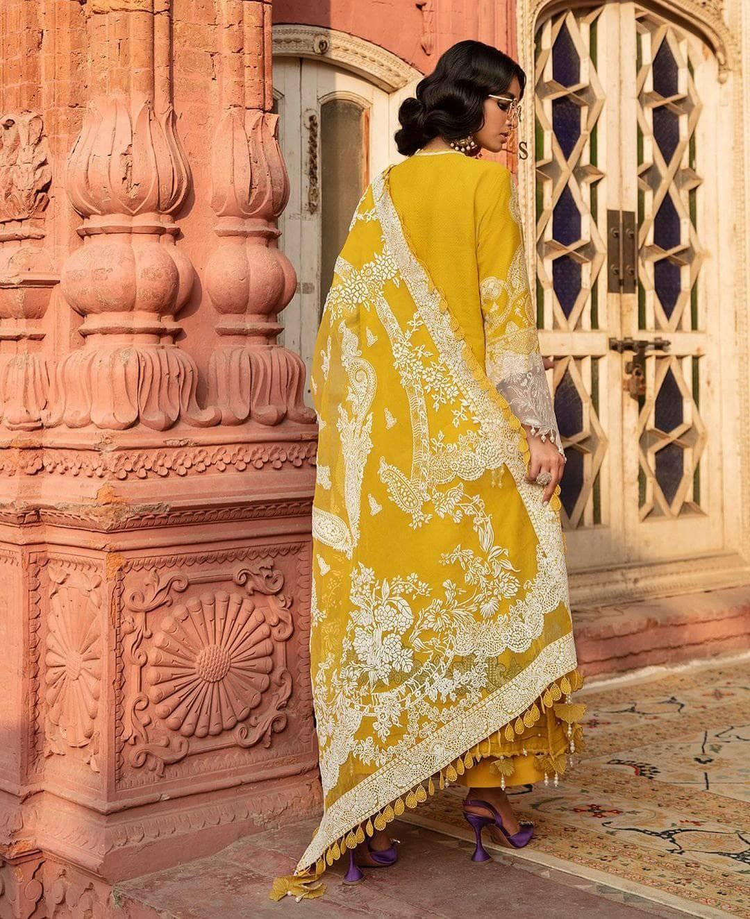 img_sana_safinaz_lawn_2021_awwal_boutique