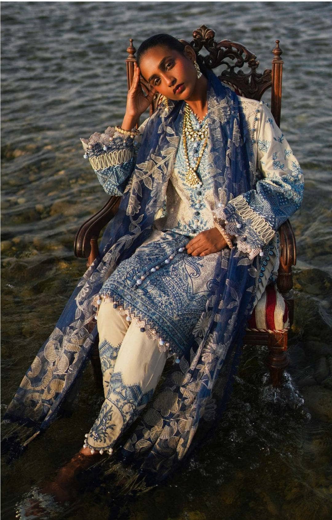 img_sana_safinaz_luxury_lawn_23_awwal_boutique_awwal_boutique