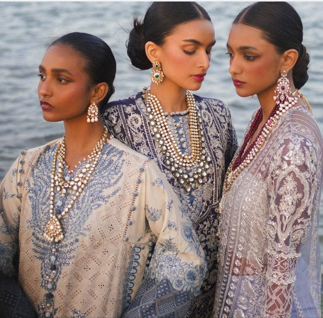 img_sana_safinaz_luxury_lawn_23_awwal_boutique_awwal_boutique