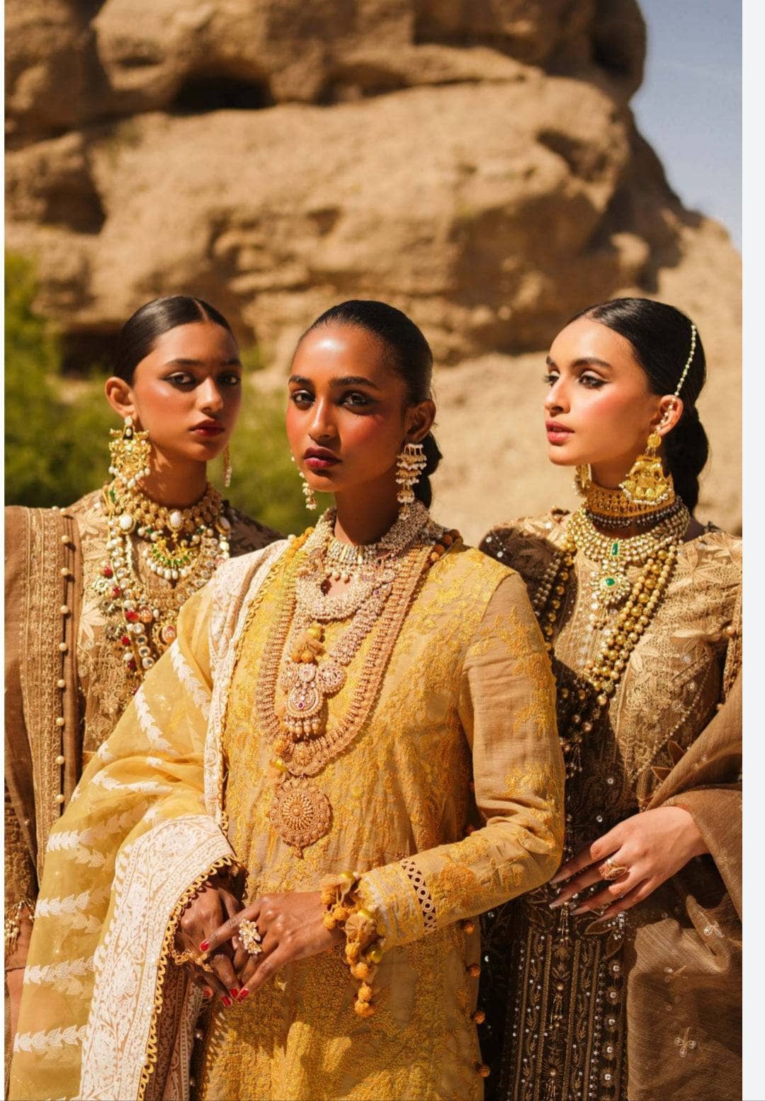 img_sana_safinaz_luxury_lawn_23_awwal_boutique_awwal_boutique