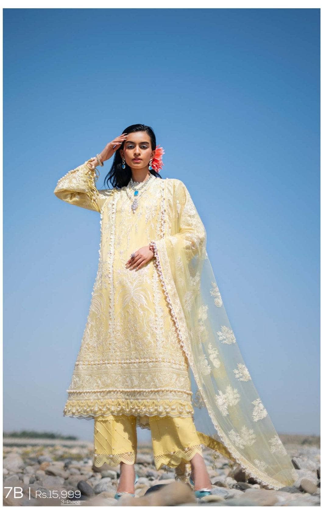 img_sana_safinaz_luxury_lawn_23_awwal_boutique_awwal_boutique