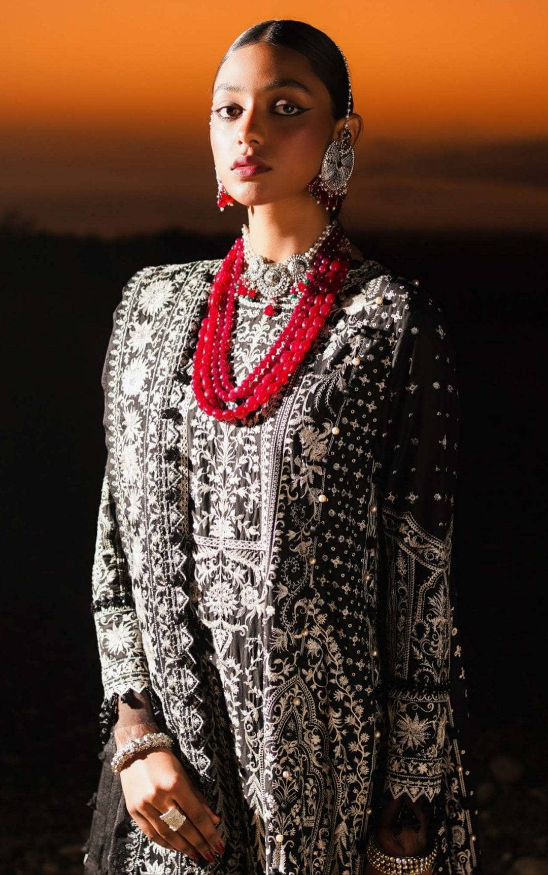 img_sana_safinaz_luxury_lawn_23_awwal_boutique_awwal_boutique