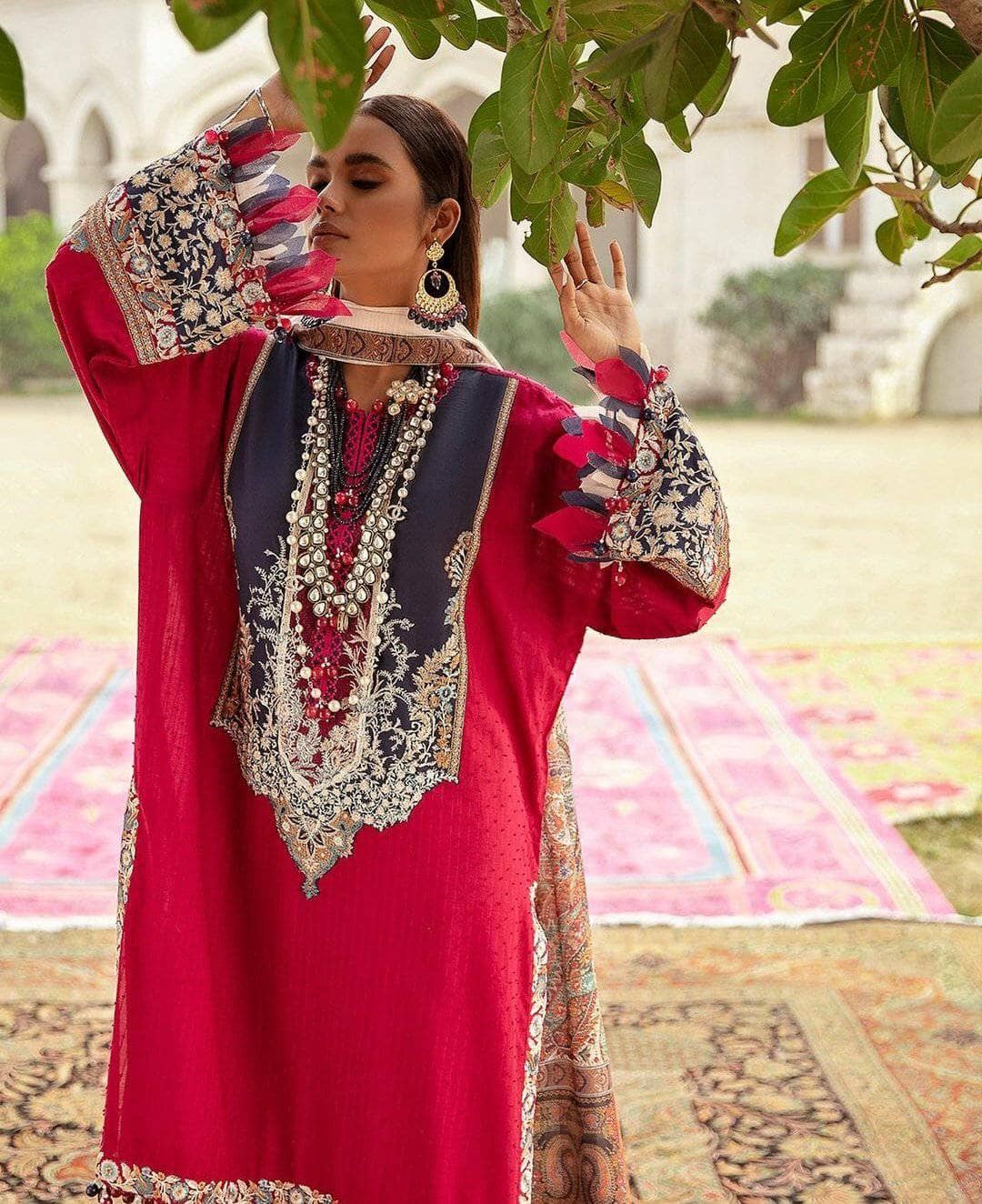 img_sana_safinaz_lawn_2021_awwal_boutique