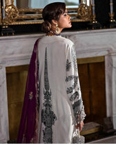 img_sana_safinaz_lawn_2021_awwal_boutique