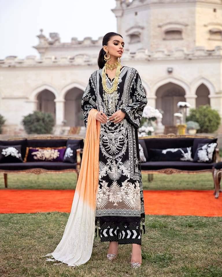 img_sana_safinaz_lawn_2021_awwal_boutique