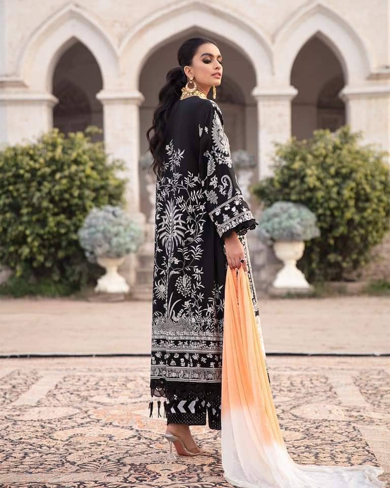img_sana_safinaz_lawn_2021_awwal_boutique