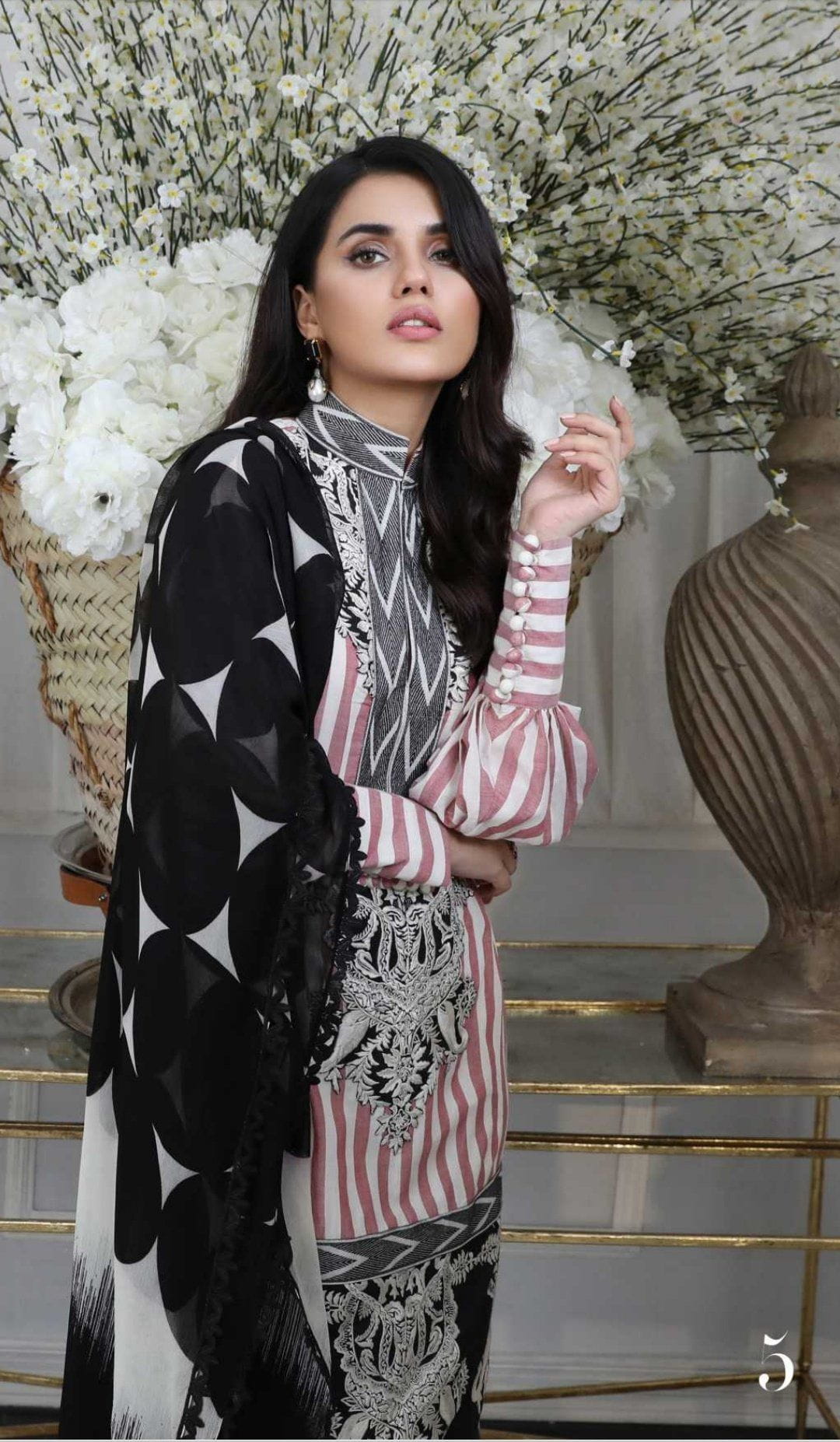 img_sana_safinaz_fall_winter_collection_2019_awwal_boutique