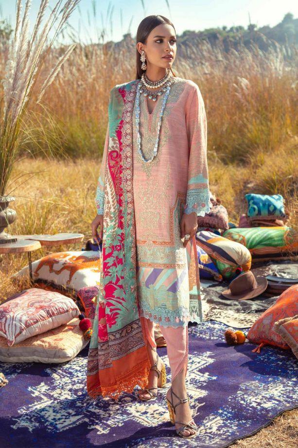 img_sana_safinaz_winter_shawl_2020_awwal_boutique