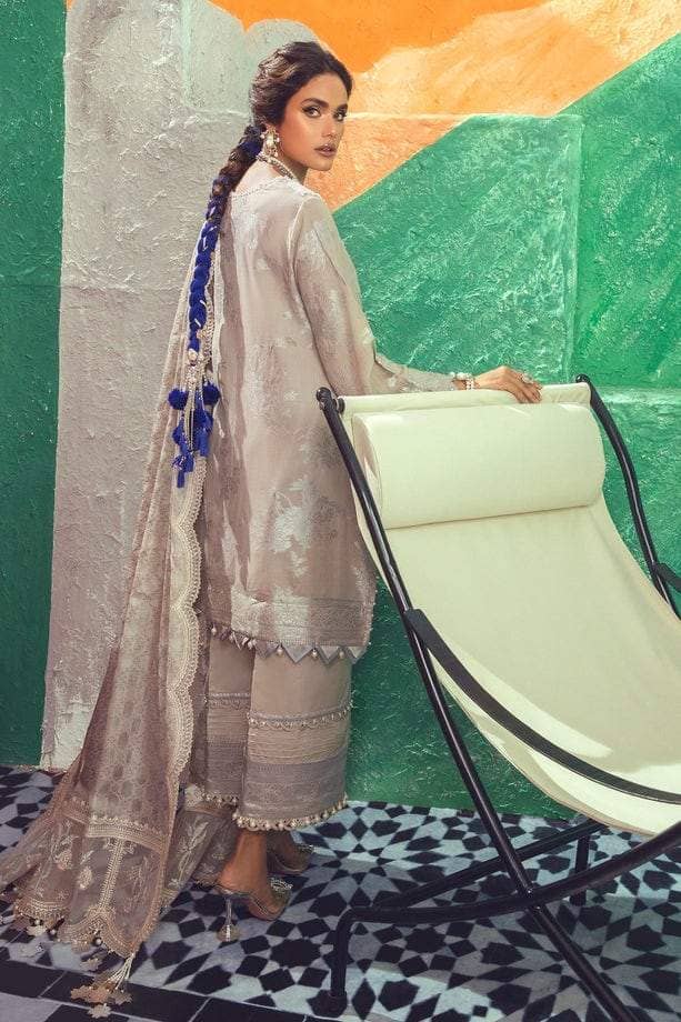 img_sana_safinaz_winter_pre_fall_wooven_collection_awwal_boutique