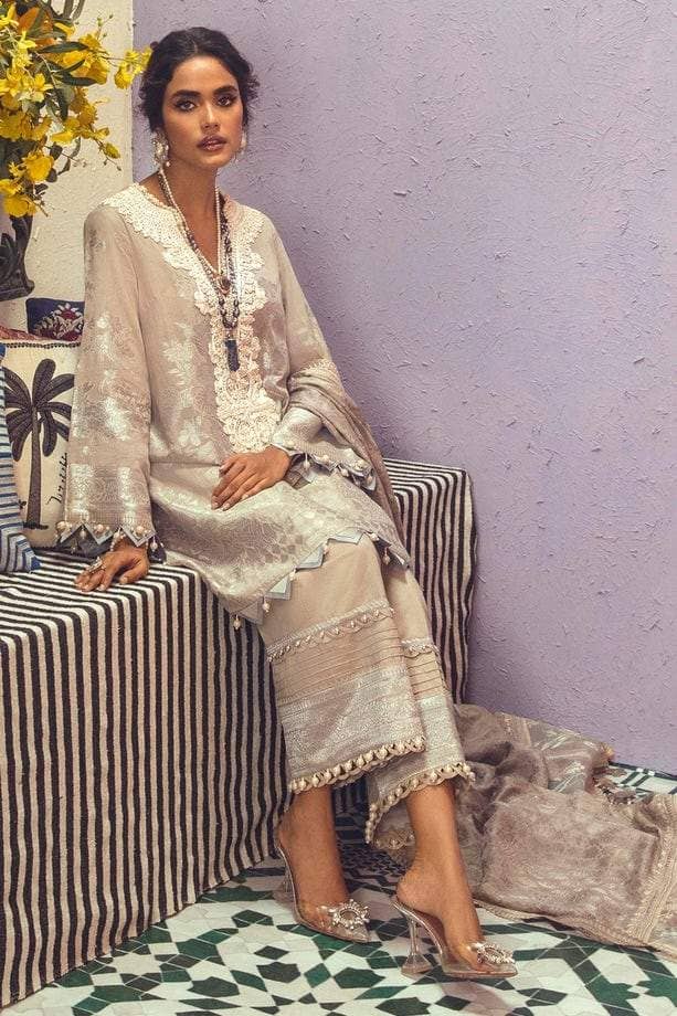 img_sana_safinaz_winter_pre_fall_wooven_collection_awwal_boutique