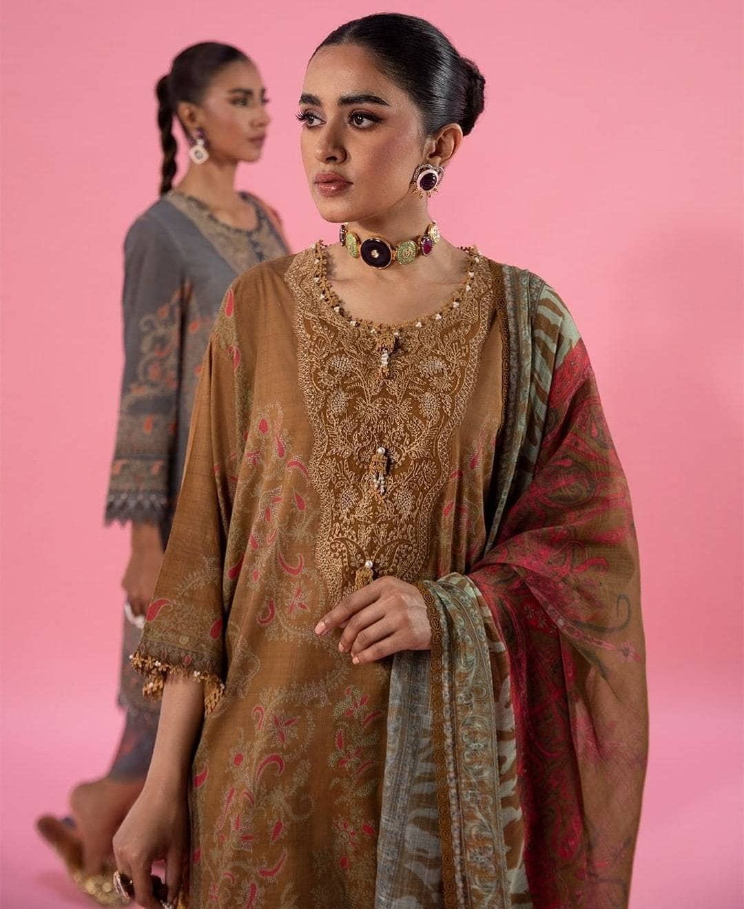 img_sana_safinaz_mahay_lawn_22_awwal_boutique