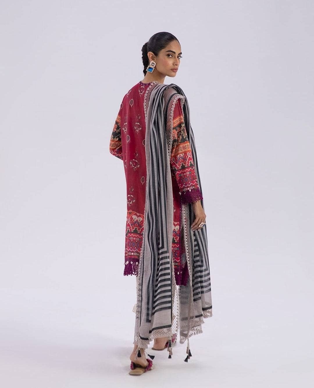 img_sana_safinaz_mahay_lawn_22_awwal_boutique