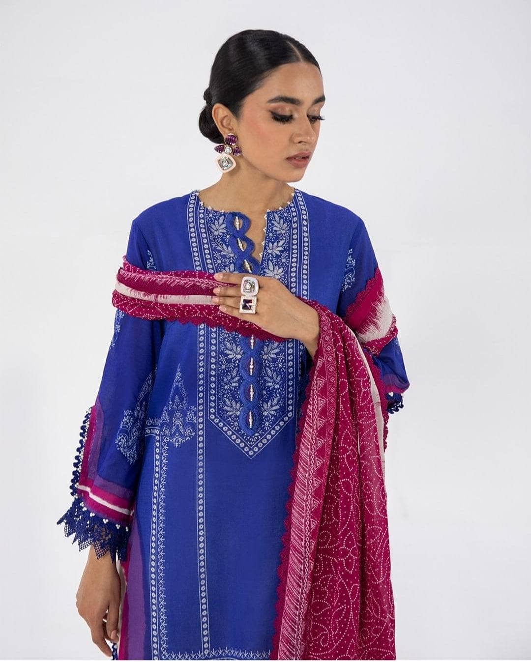 img_sana_safinaz_mahay_lawn_22_awwal_boutique