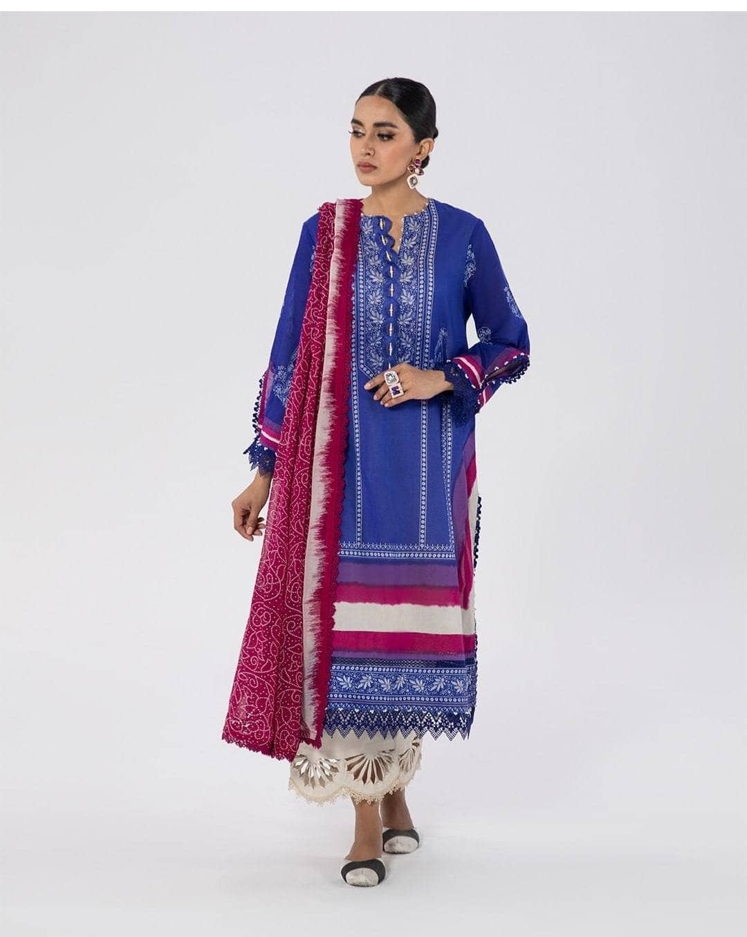 img_sana_safinaz_mahay_lawn_22_awwal_boutique