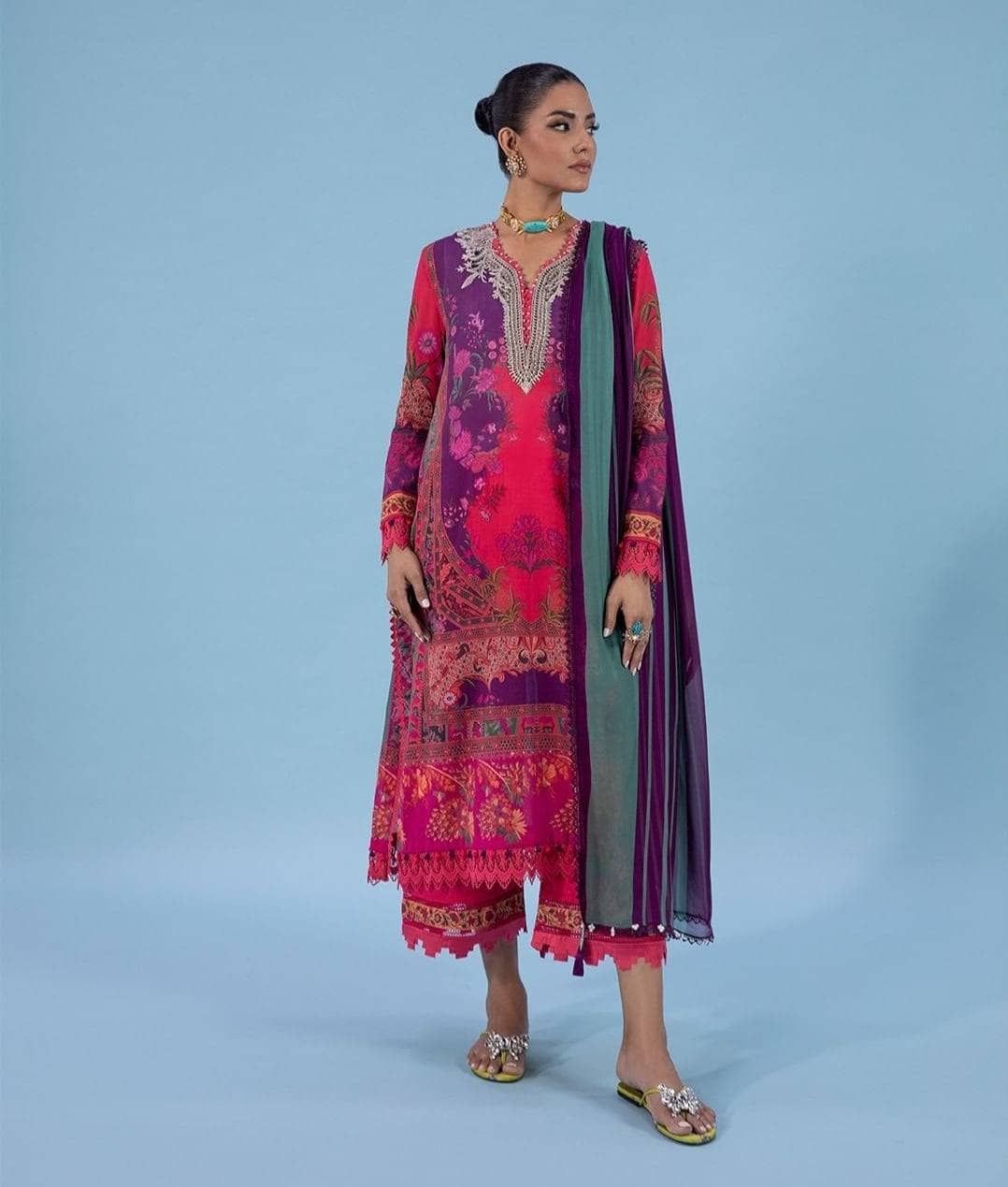 img_sana_safinaz_mahay_lawn_22_awwal_boutique