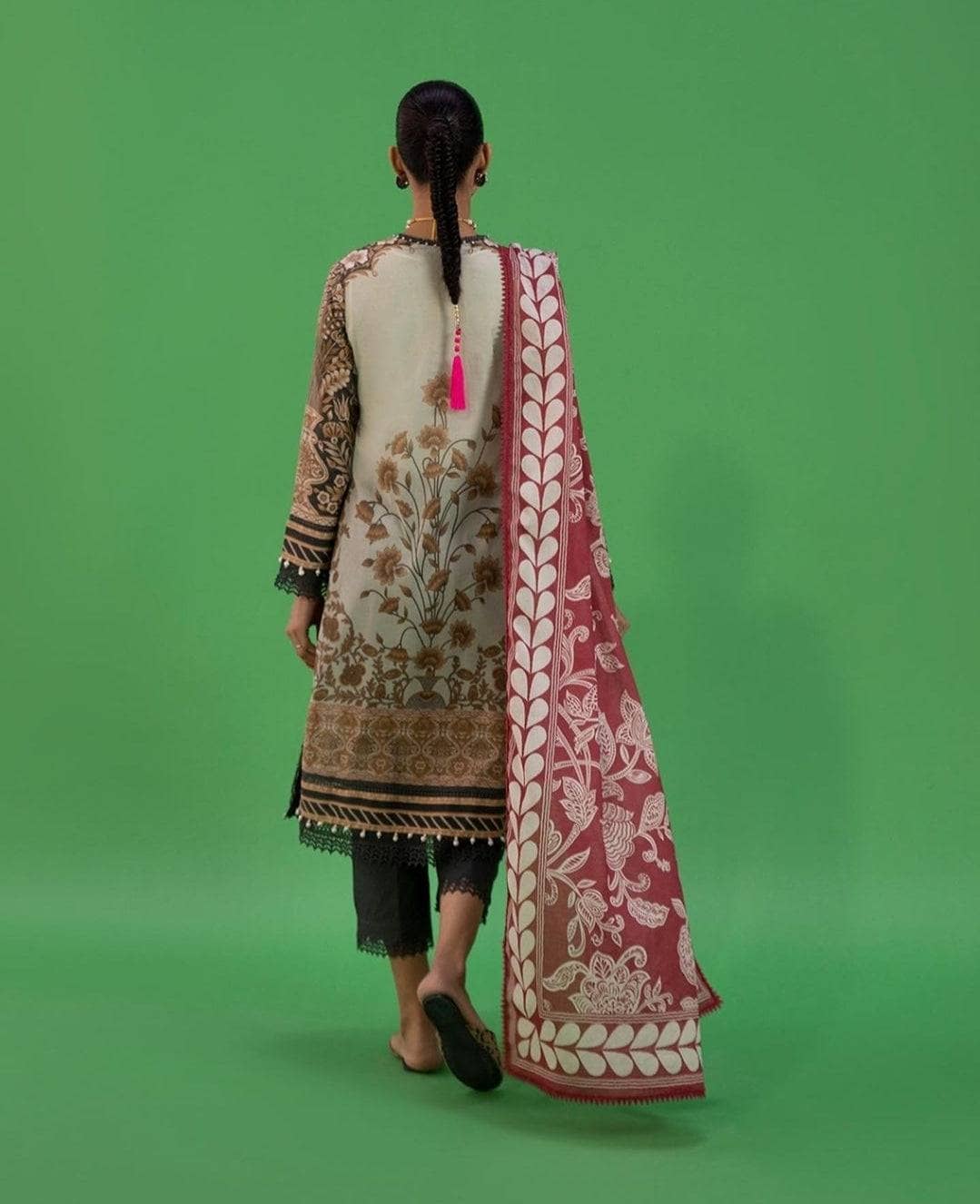 img_sana_safinaz_mahay_lawn_22_awwal_boutique