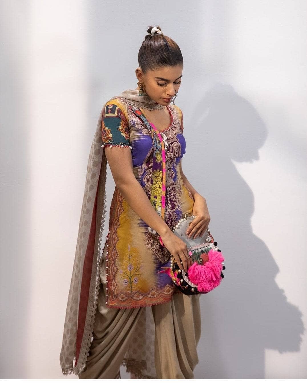 img_sana_safinaz_mahay_lawn_22_awwal_boutique