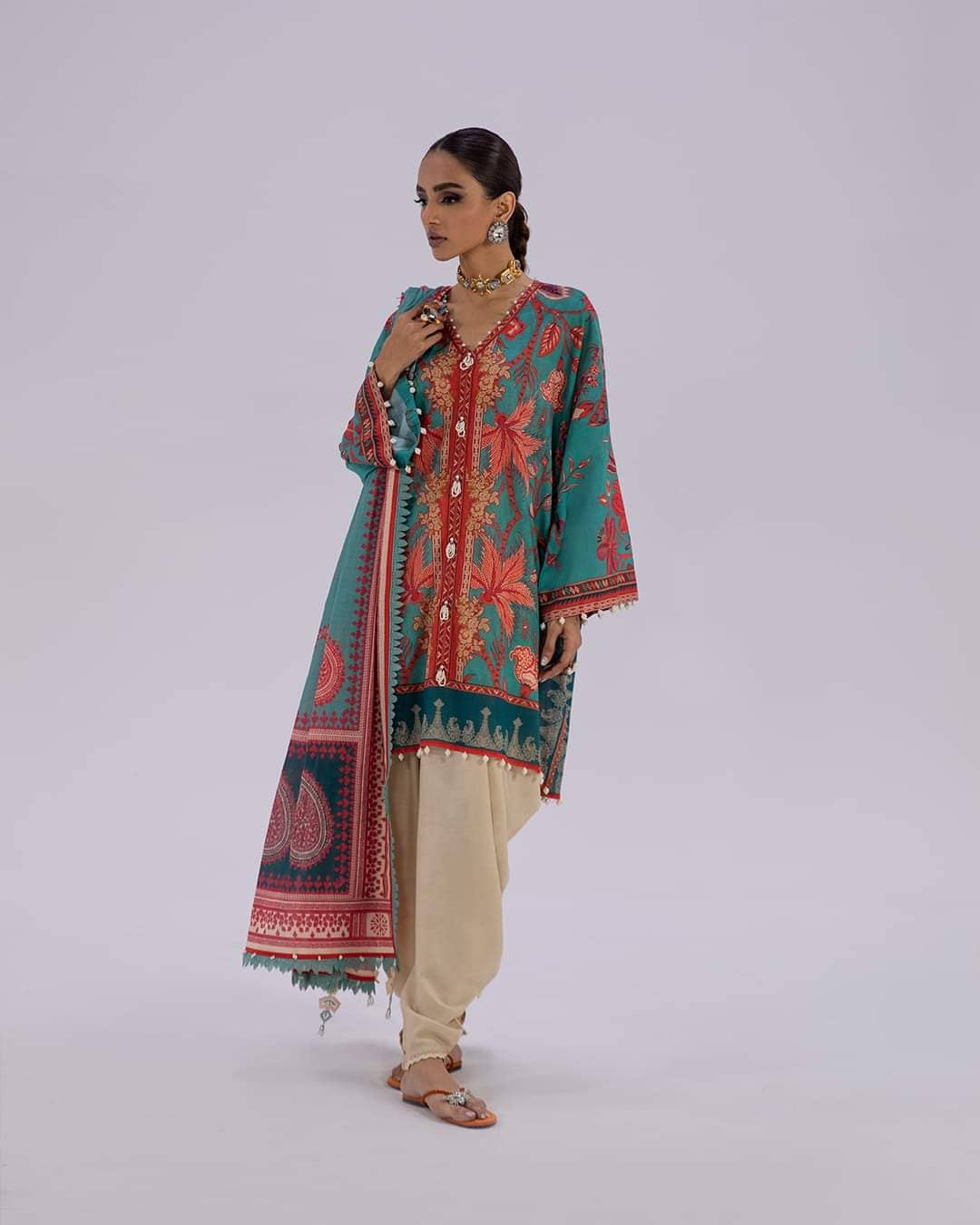 img_sana_safinaz_mahay_lawn_22_awwal_boutique