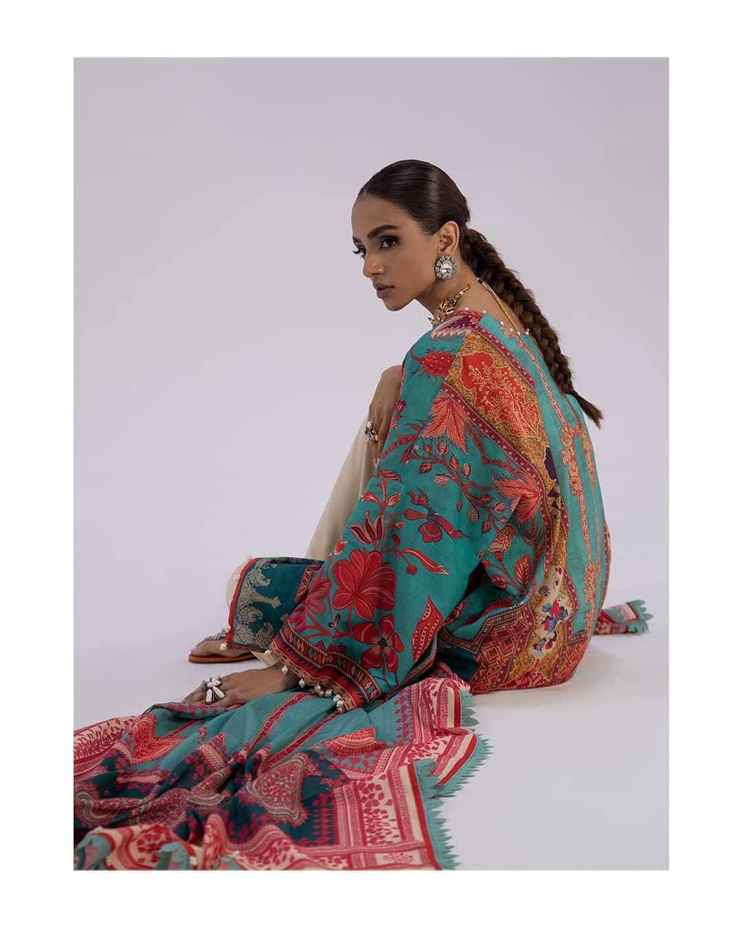 img_sana_safinaz_mahay_lawn_22_awwal_boutique