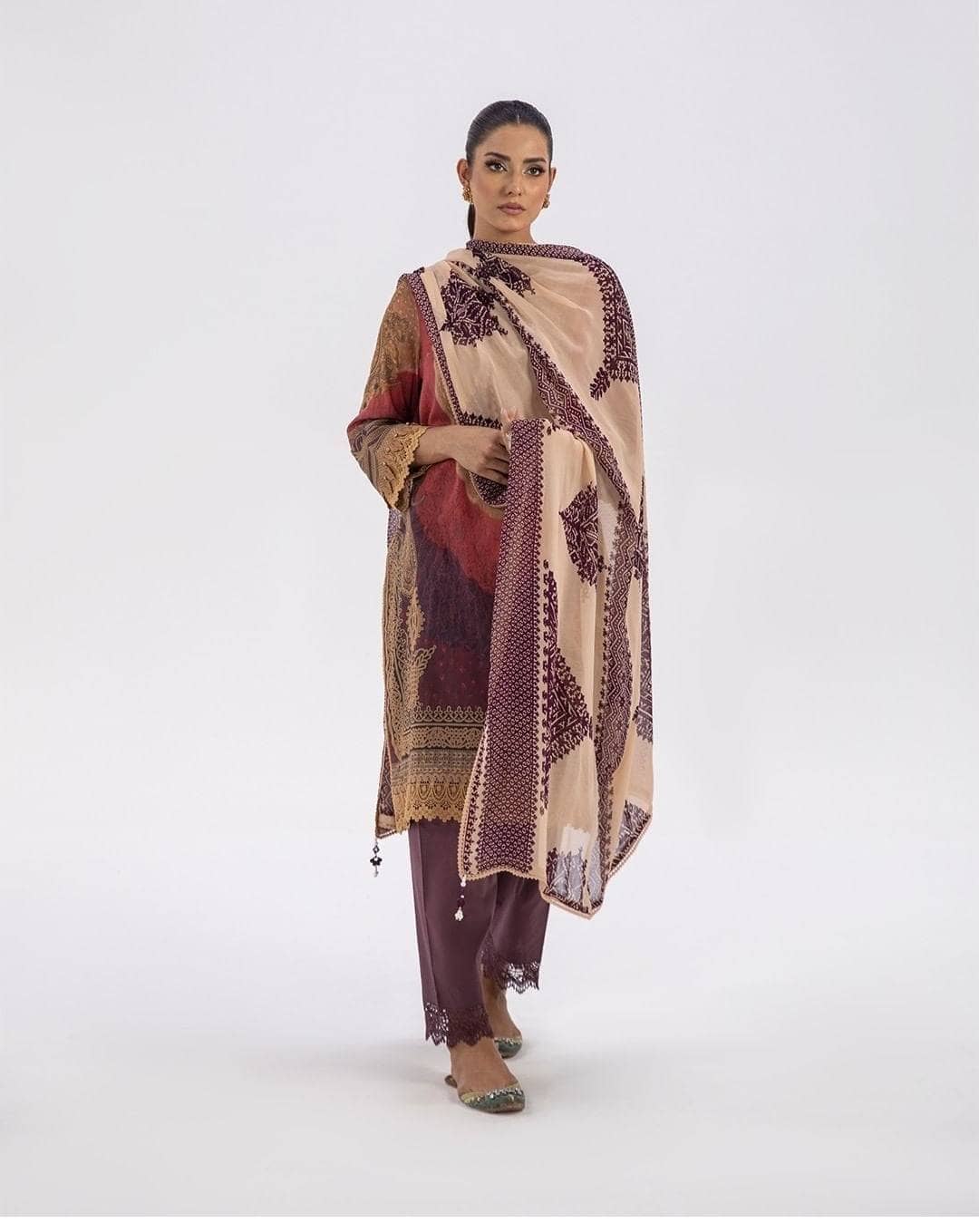 img_sana_safinaz_mahay_lawn_22_awwal_boutique
