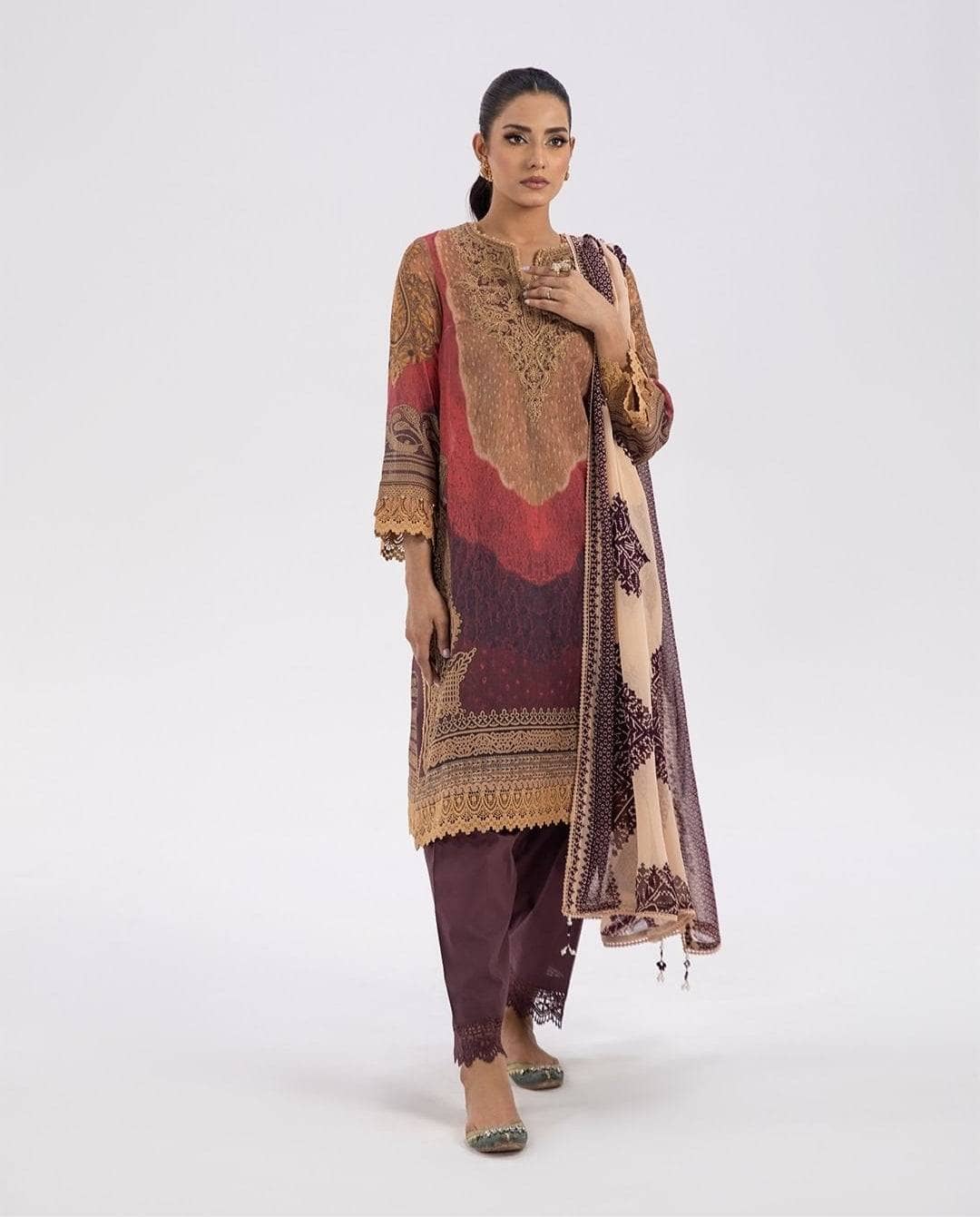 img_sana_safinaz_mahay_lawn_22_awwal_boutique