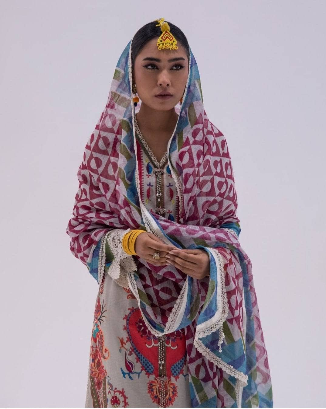 img_sana_safinaz_mahay_lawn_22_awwal_boutique