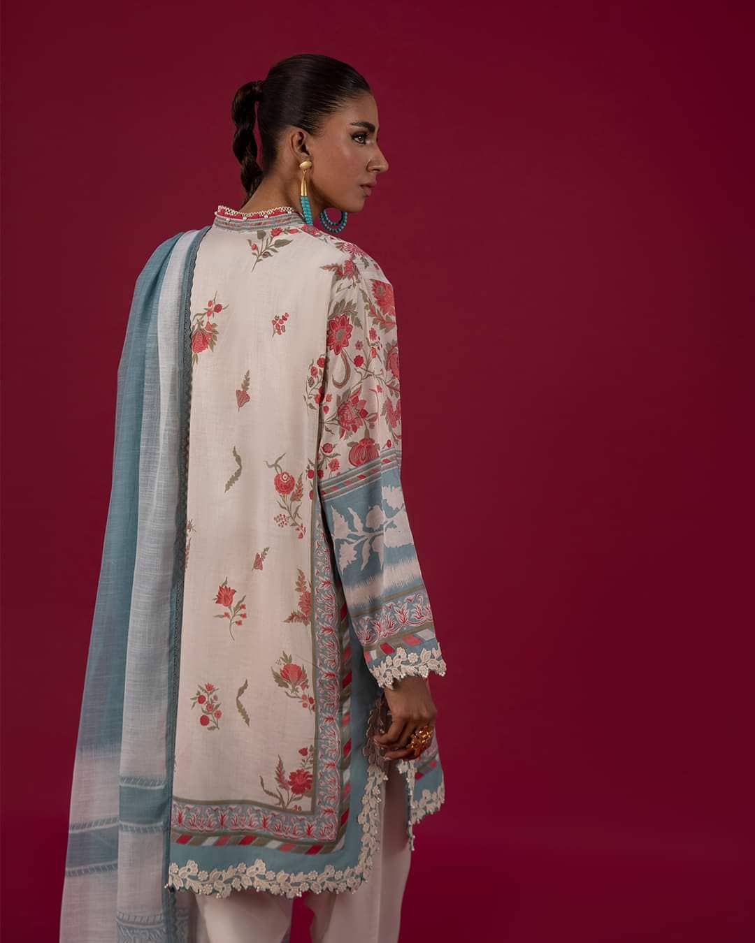 img_sana_safinaz_mahay_lawn_22_awwal_boutique