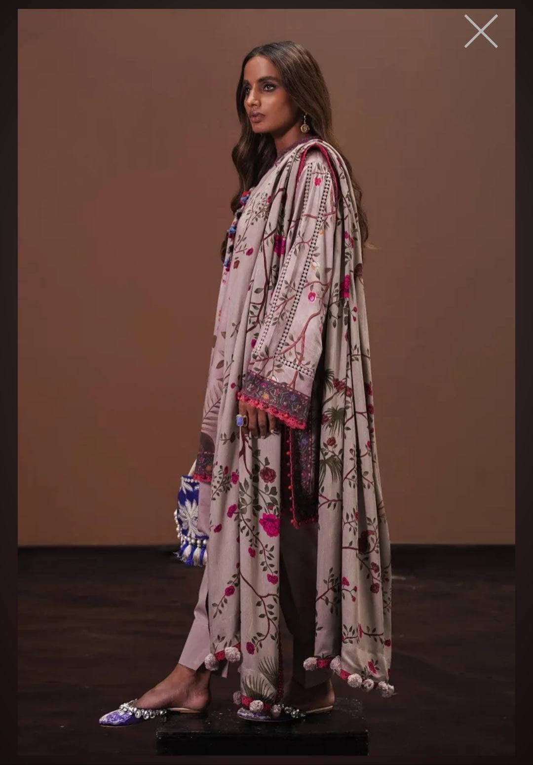 img_sana_safinaz_mahay_winter_22_awwal_boutique
