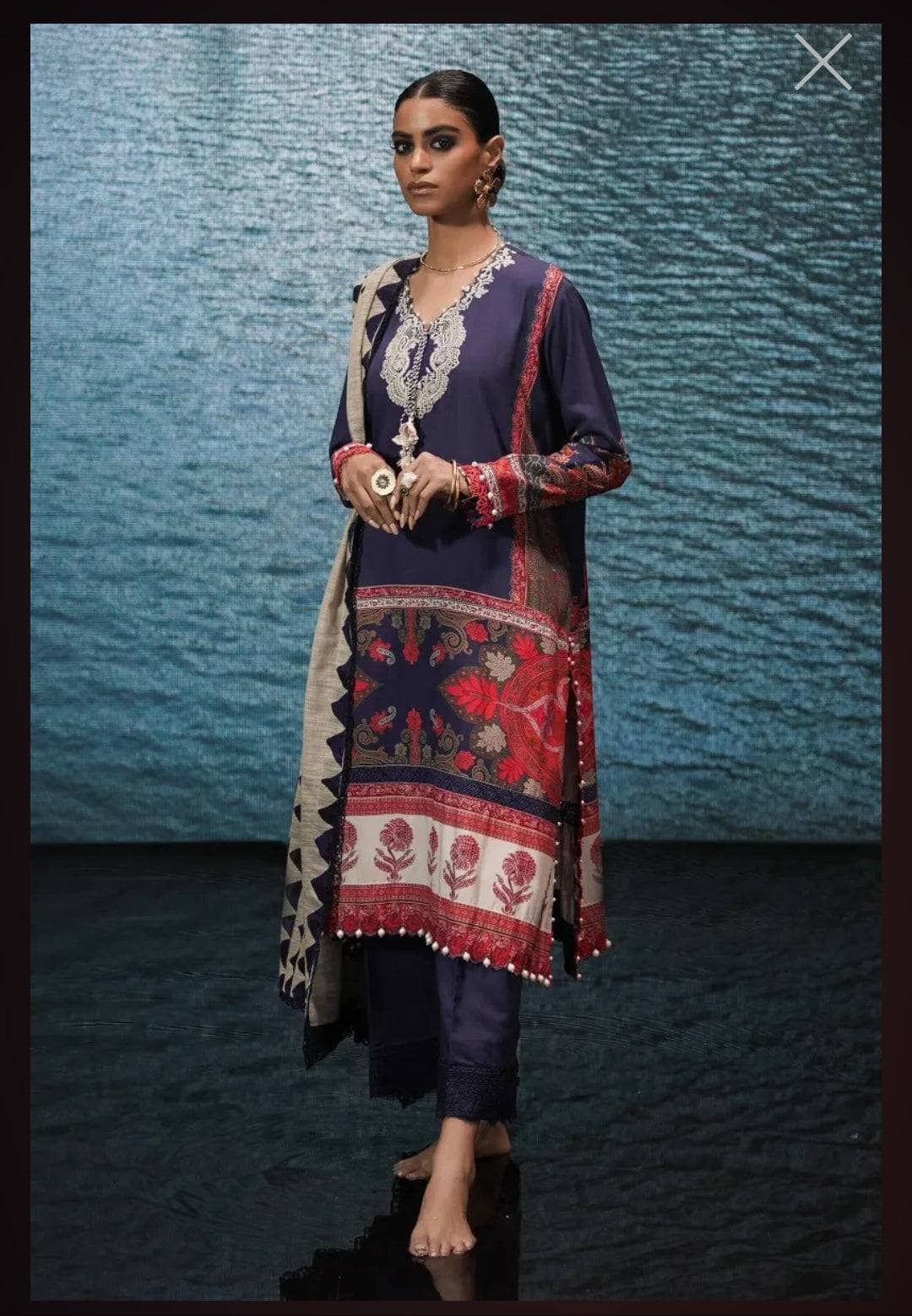 img_sana_safinaz_mahay_winter_22_awwal_boutique