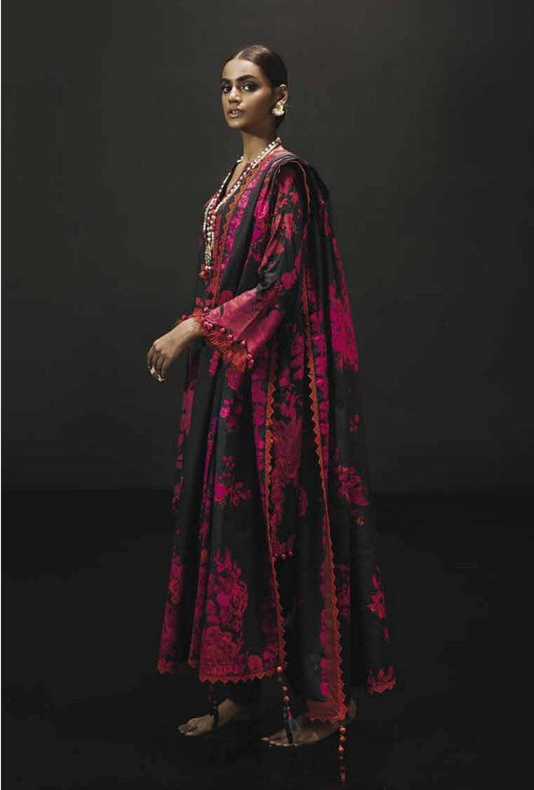 img_sana_safinaz_mahay_winter_22_awwal_boutique