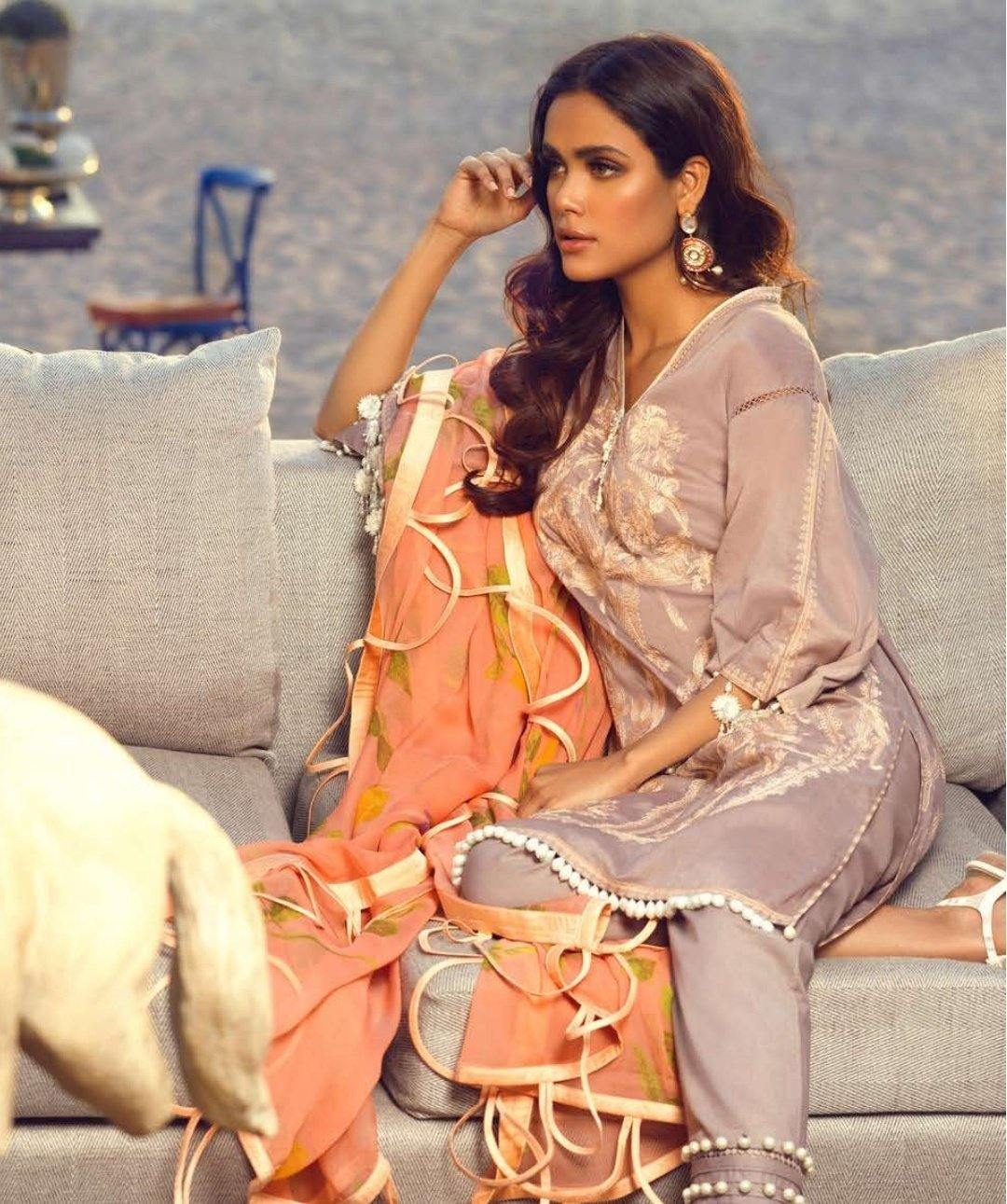 img_sana_safinaz_muzlin_lawn_collection_awwal_boutique
