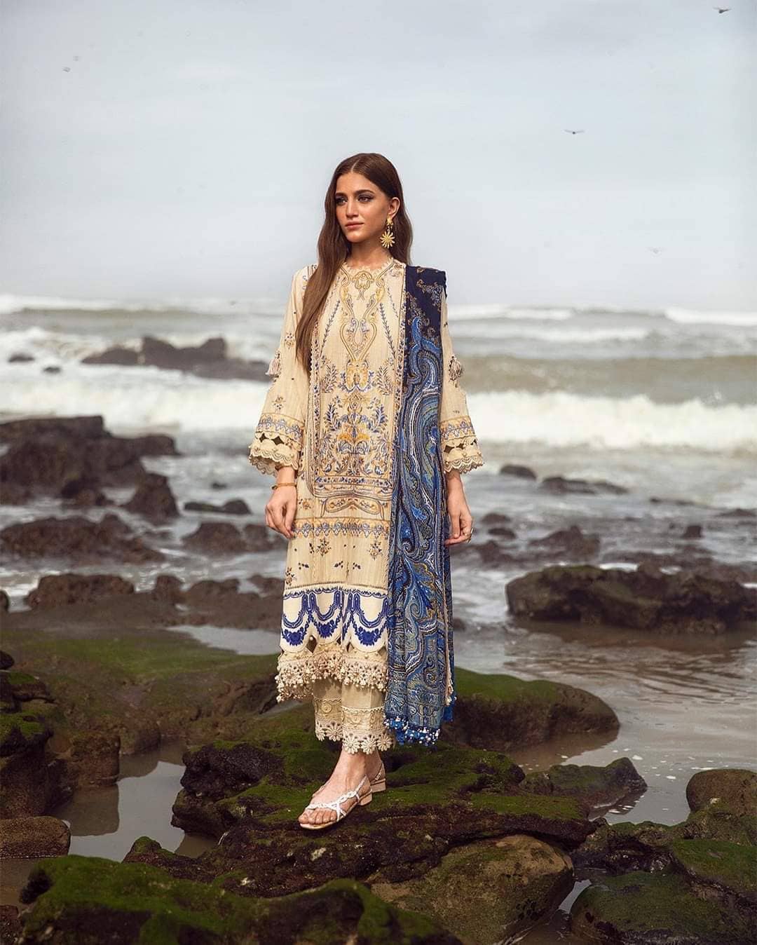 img_sana_safinaz_muzlin_22_awwal_boutique
