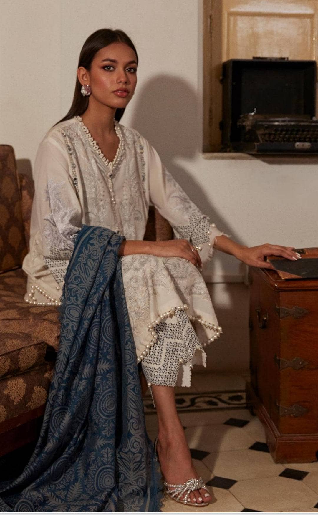img_sana_safinaz_muzlin_22_awwal_boutique