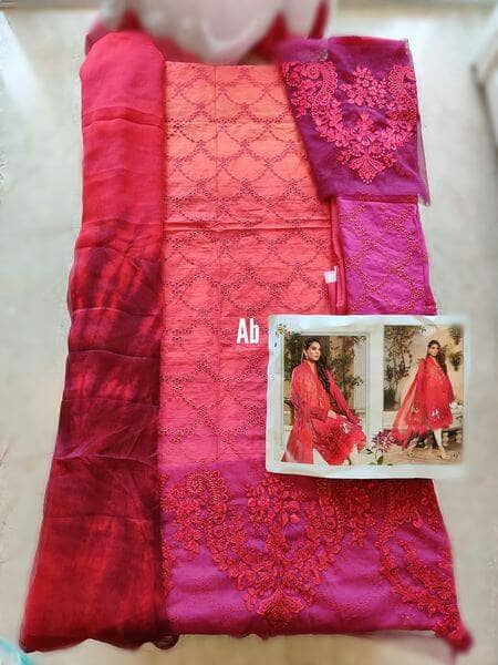 img_maria_b_lawn_22_awwal_boutique