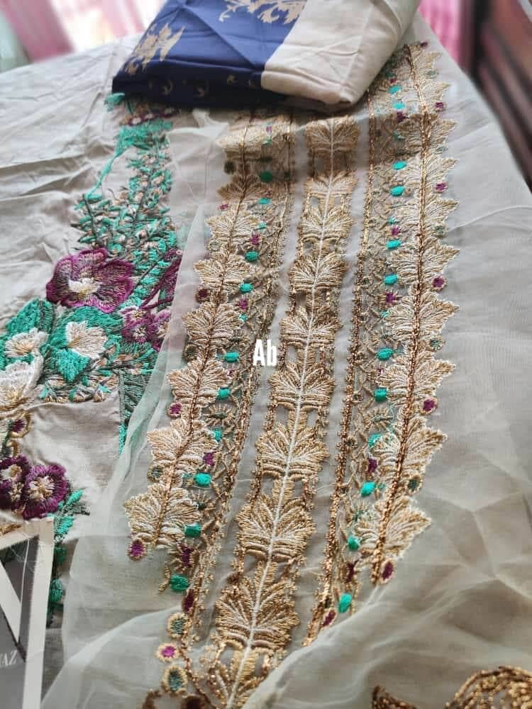 img_open_pic_sana_safinaz_lawn_2021_awwal_boutique