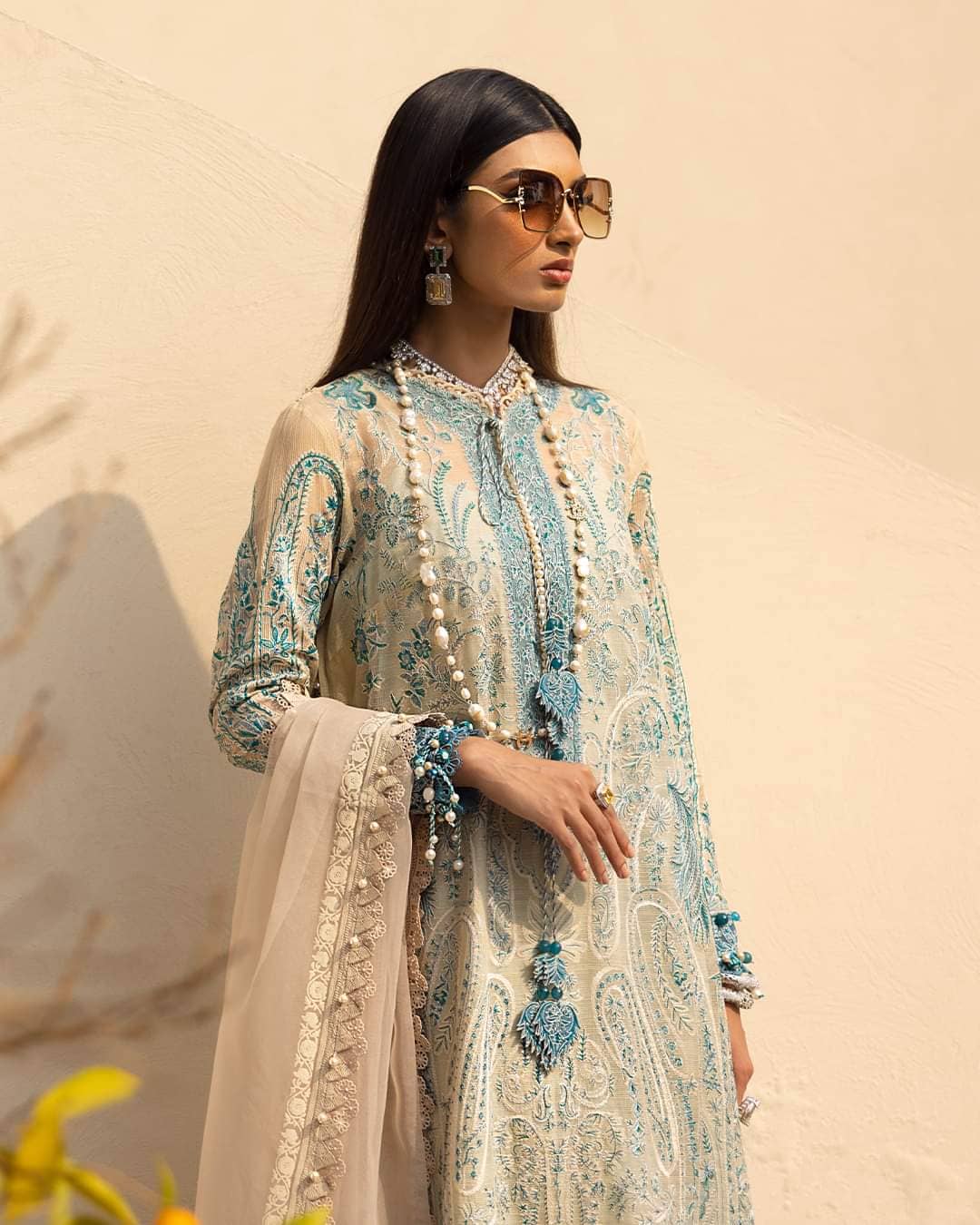 img_sana_safinaz_luxury_lawn_22_awwal_boutique